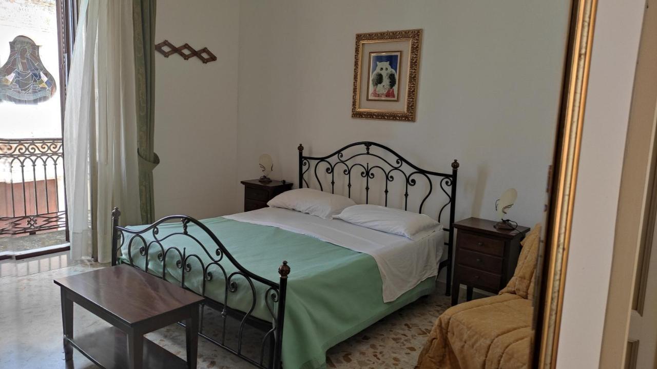 Casa Resci - Dimora Del 1884 Bed and Breakfast Tricase Buitenkant foto